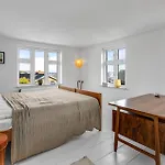 4 Bedroom Amazing In Aero * Søby