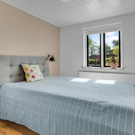 4 Bedroom Amazing In Aero