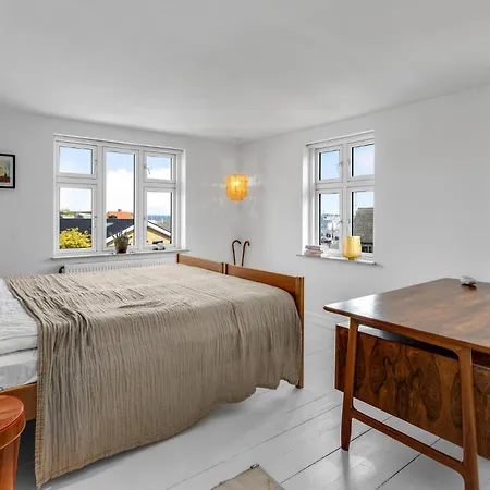 4 Bedroom Amazing In Aero * Soby