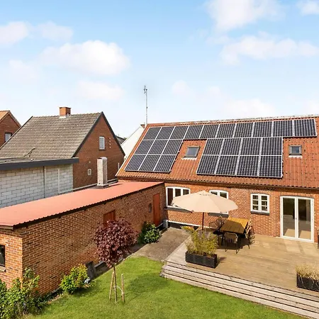 4 Bedroom Amazing In Aero * Soby