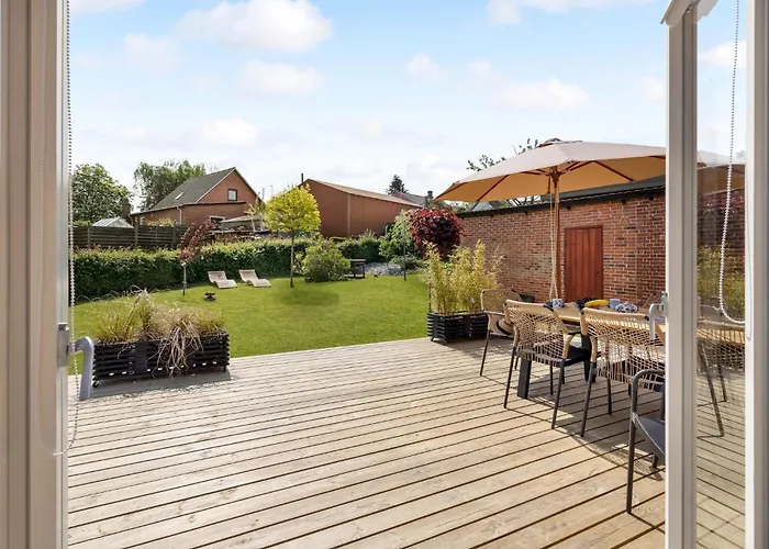 4 Bedroom Amazing In Aero