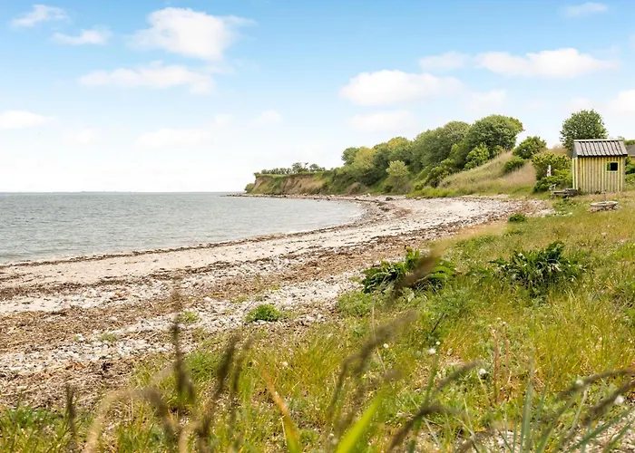 בית נופש 4 Bedroom Amazing In Aero *