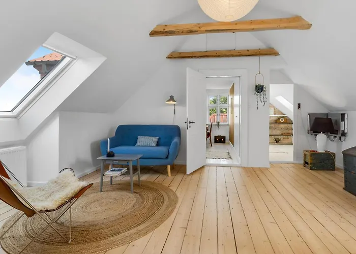 4 Bedroom Amazing In Aero *