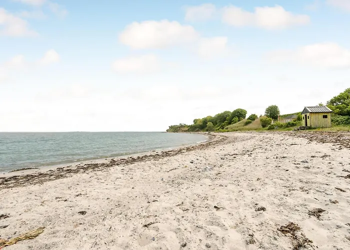 4 Bedroom Amazing In Aero בית נופש Søby